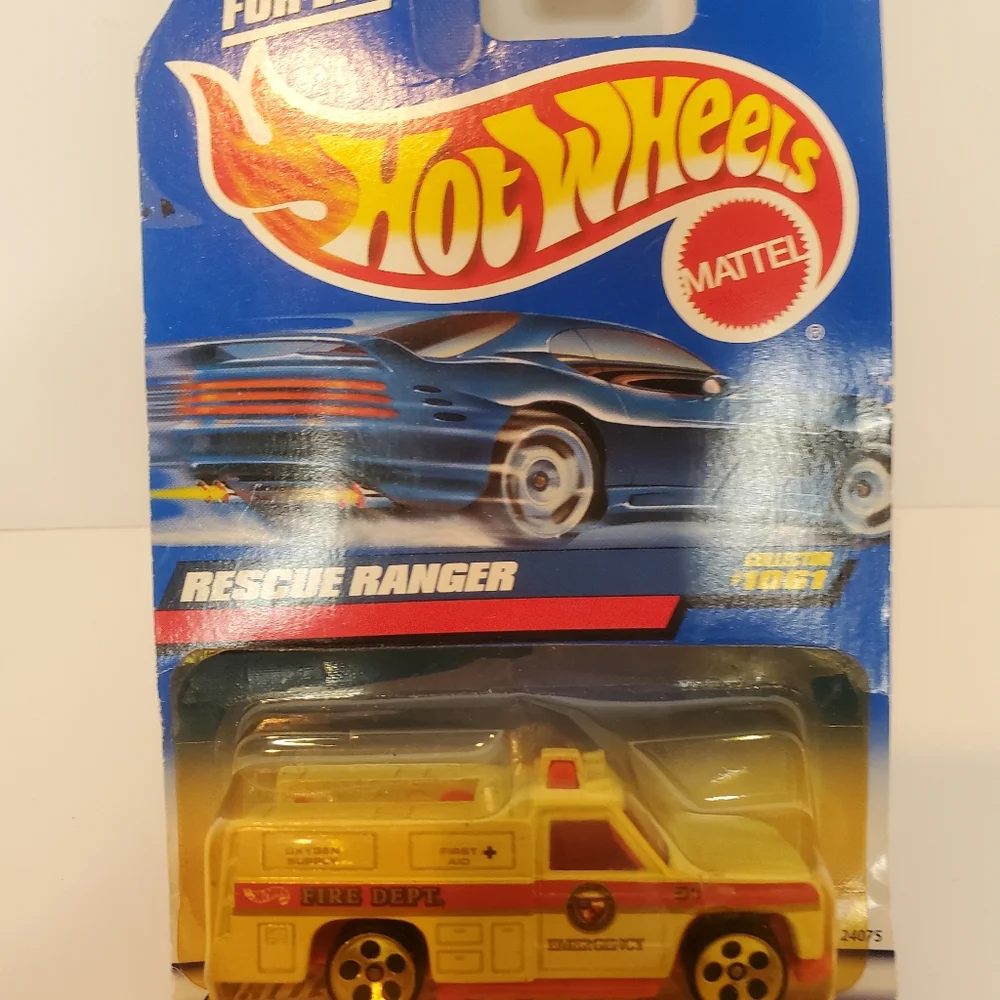 NEW Hot‎ Wheels Rescue Ranger Die-cast  Vehicle #1061 Mattel 1998